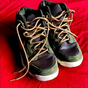 Green And Gold Nikes